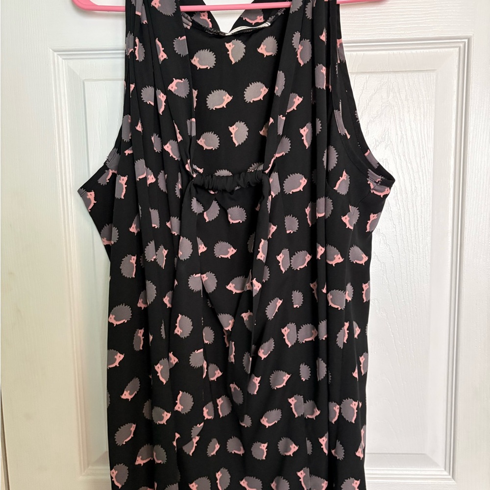 Black  Sleeveless Top with Pink Hedgehog Print